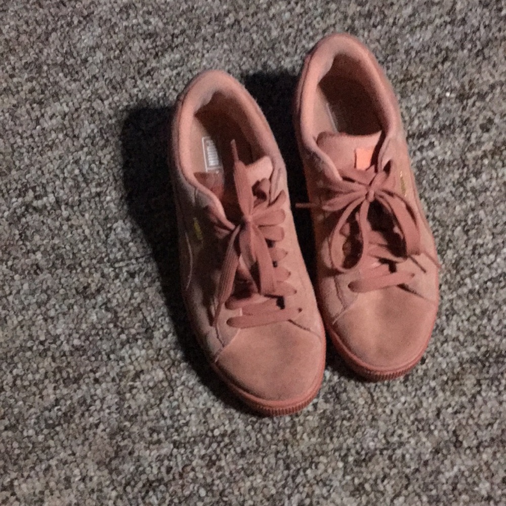 Pink pumas - Picture 3 of 6